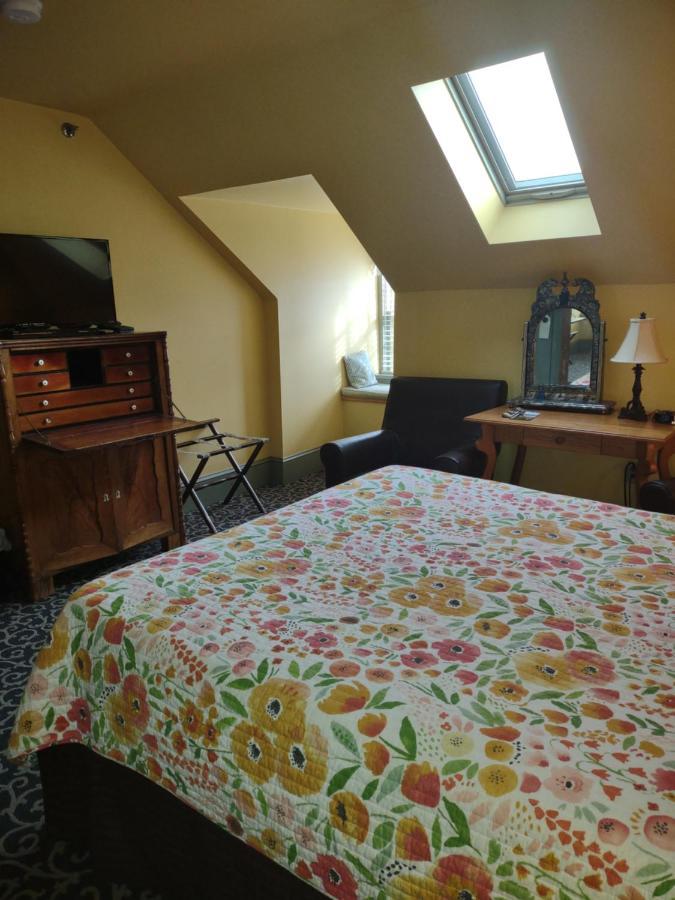 The Lafayette Bed & Breakfast 3*